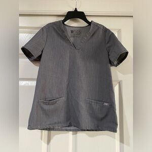 FIGS Technical Collection Gray V Neck Short Sleeves 2 pocket Scrub Top Womens XS
